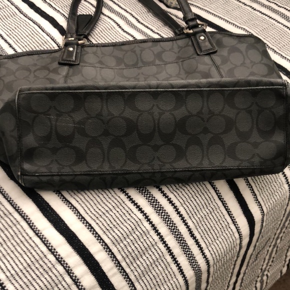 Coach purse - Picture 5 of 16